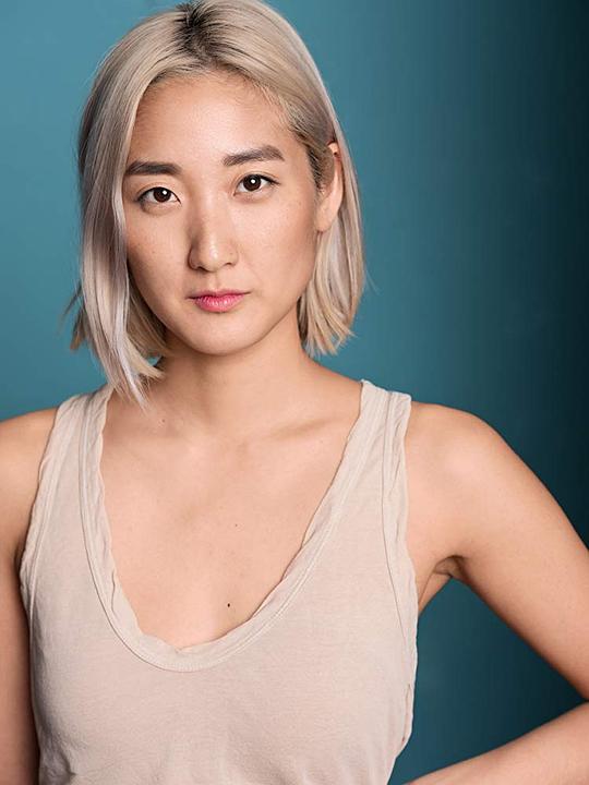 S·J·索恩 S.J. Son照片