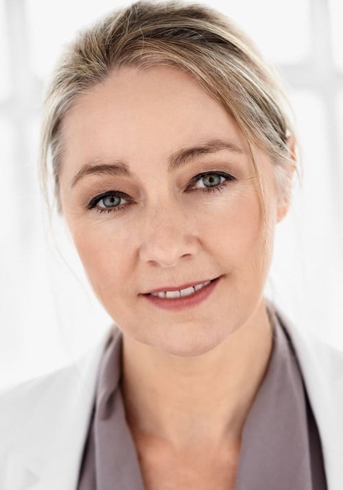 内尔·费妮 Nell Feeney照片