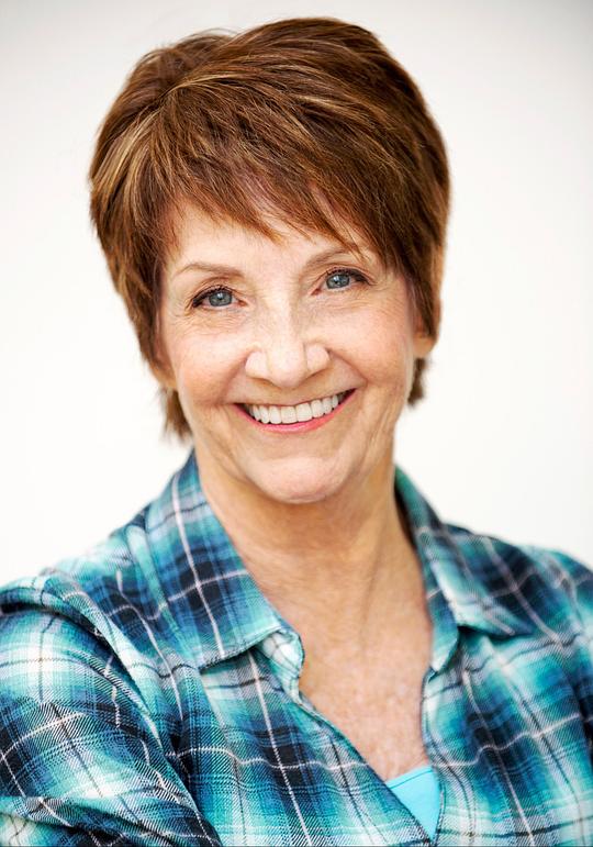 玛丽·安·海伊 Mary Ann Hay照片