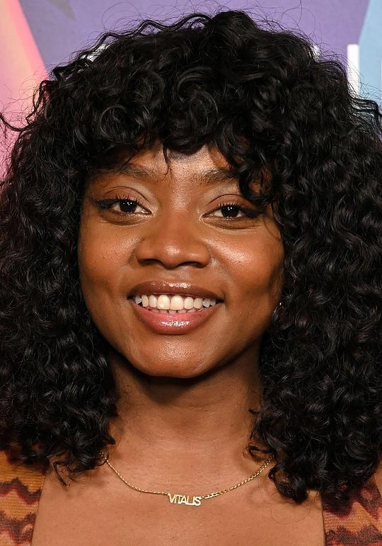 丹妮尔·维塔利斯 Danielle Vitalis照片