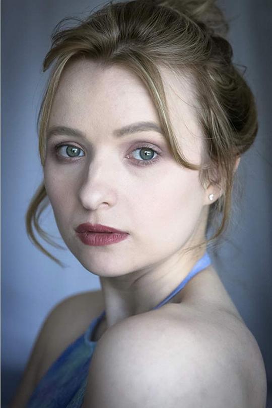 基拉·贝尔 Kiera Bell照片