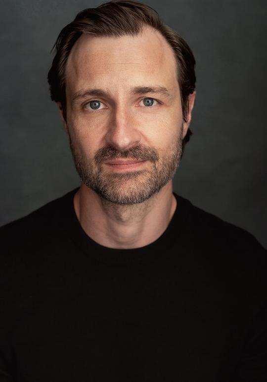 亚历克斯·斯卡贝克 Alex Skarbek照片