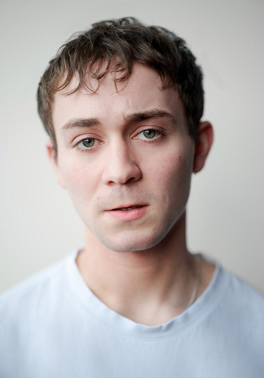 埃利奥特·诺曼 Elliot Norman照片