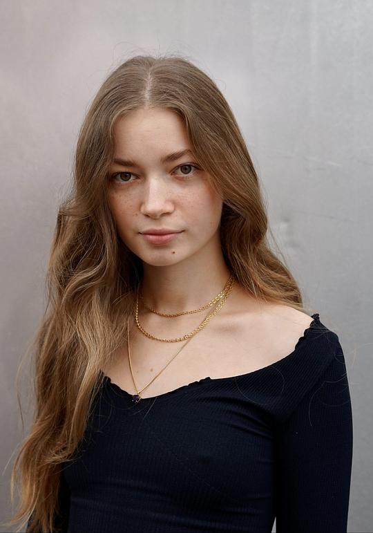 克谢尼娅·德弗里恩特 Ksenia Devriendt照片