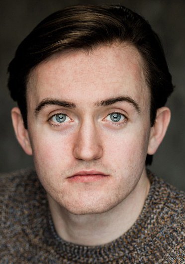 卡尔兰·库明斯 Callan Cummins照片