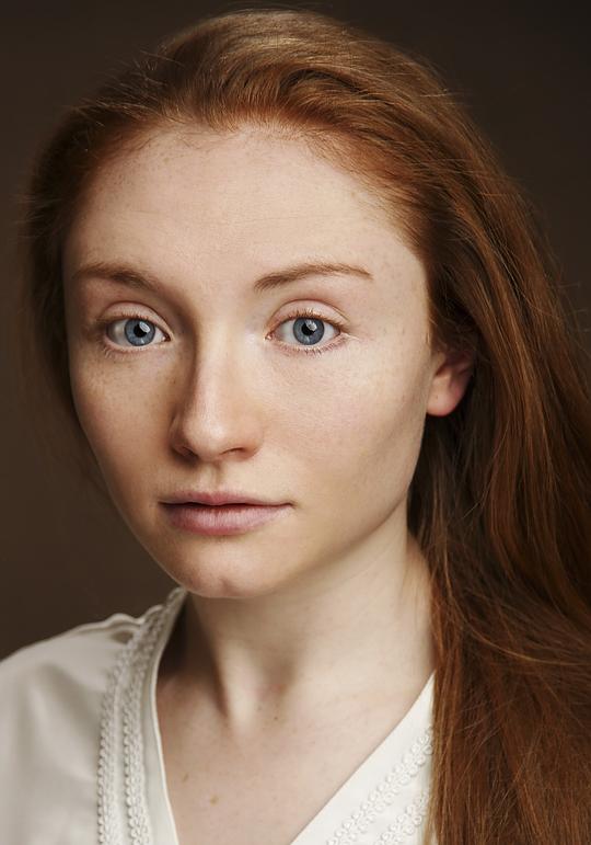 艾尔比·考利 Ailbhe Cowley照片