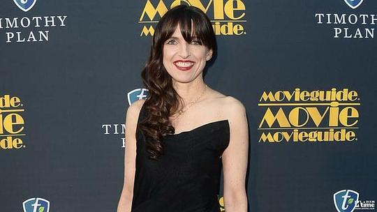 贝蒂娜·格利欧斯 Bettina Gilois照片