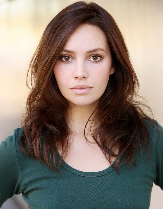 艾米丽·奥布莱恩 Emily O'Brien照片