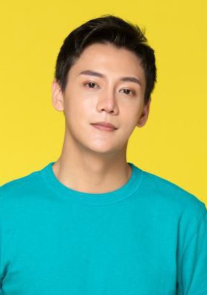 张亚奇 Yaqi Zhang照片