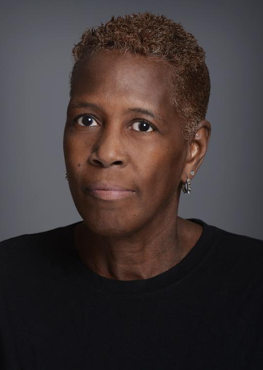 荣达·斯文戴尔 Ronda Swindell照片