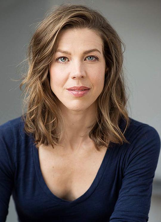 Elisabeth Locas照片