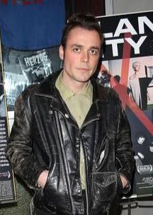 巴纳比·克莱 Barnaby Clay照片