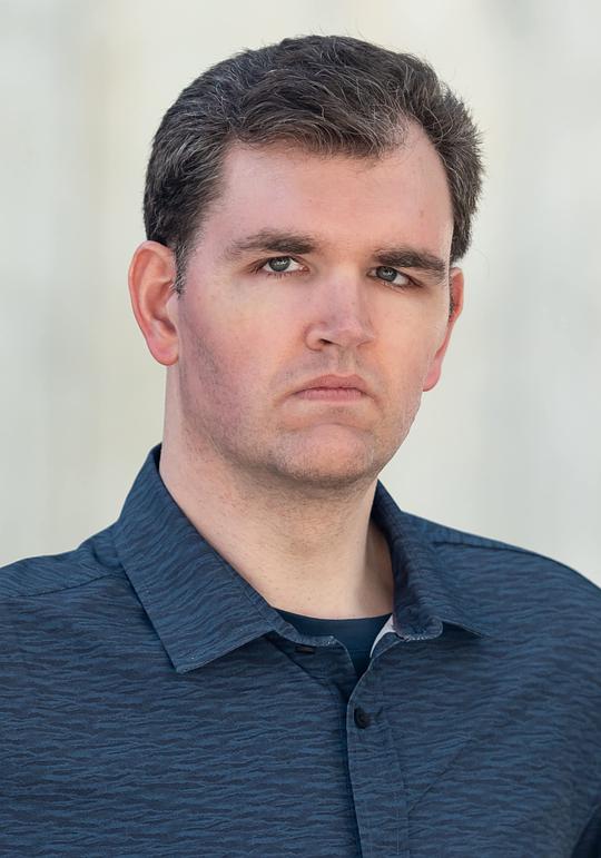 布拉德利·艾登斯 Bradley Edens照片