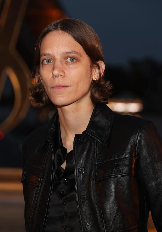 克拉拉·德谢 Clara Deshayes照片