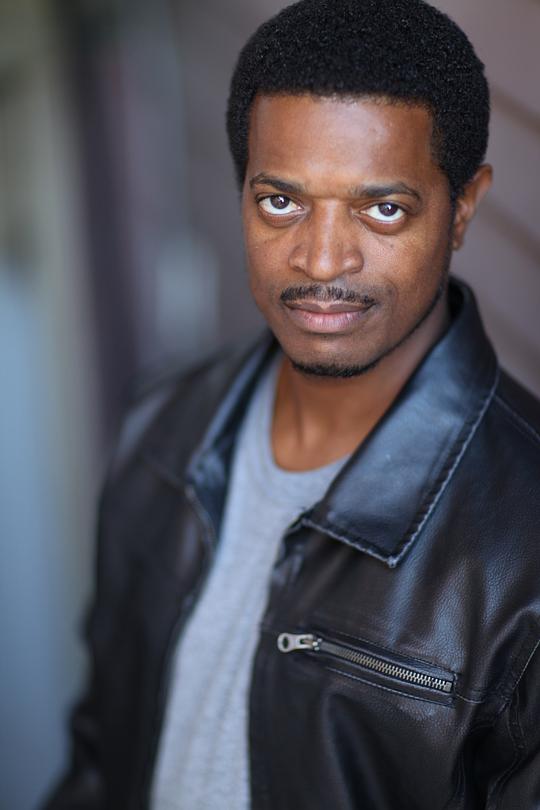 卢修斯·巴斯顿 Lucius Baston照片