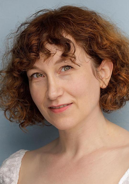 罗茜·希拉尔 Rosie Hilal照片