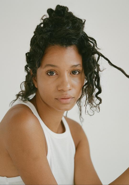 阿亚娜·沃克曼 Ayana Workman照片