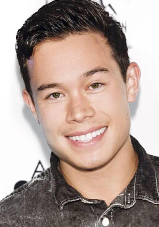 科尔顿·陈 Colton Tran照片