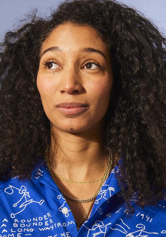 瑞恩·艾伦-米勒 Raine Allen-Miller照片