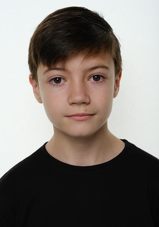 狄龙·菲茨莫里斯·布雷迪 Dylan Fitzmaurice Brady照片