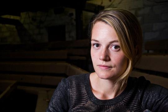 凯莉·克拉克奈尔 Carrie Cracknell照片