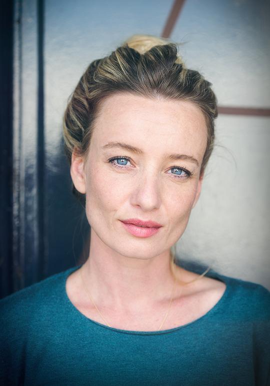 卡琳娜·丝穆德 Karina Smulders照片