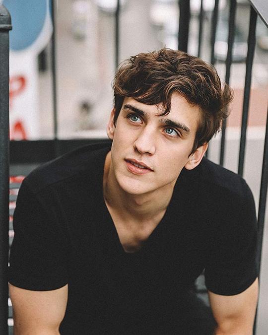 尼克·哈格罗弗 Nick Hargrove照片