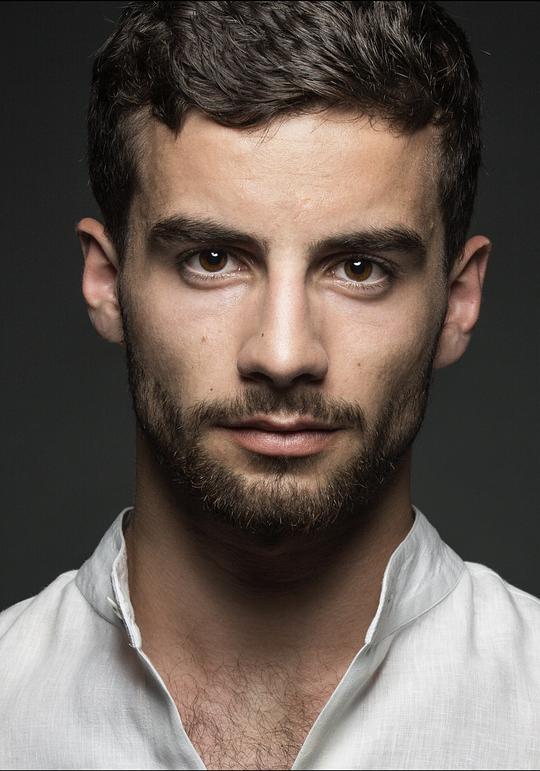 路易斯·博伊尔 Louis Boyer照片