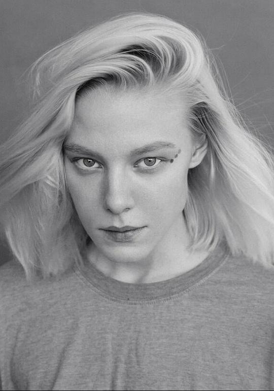 阿丽奥娜·米哈伊洛娃 Alyona Mikhailova照片