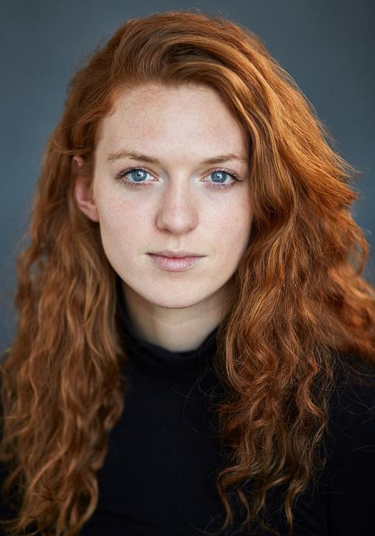 伊莎贝尔·伊迪 Isobel Eadie照片