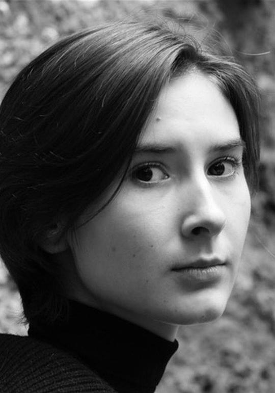 哈娜·马吉梅尔 Hana Magimel照片