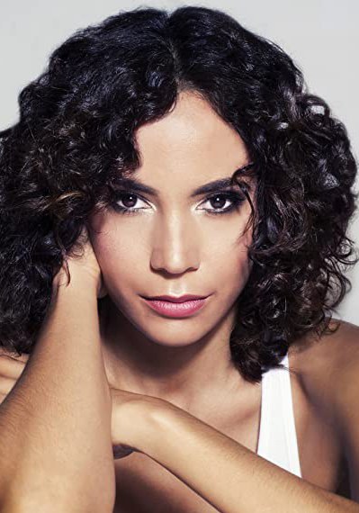 Samantha Castillo照片