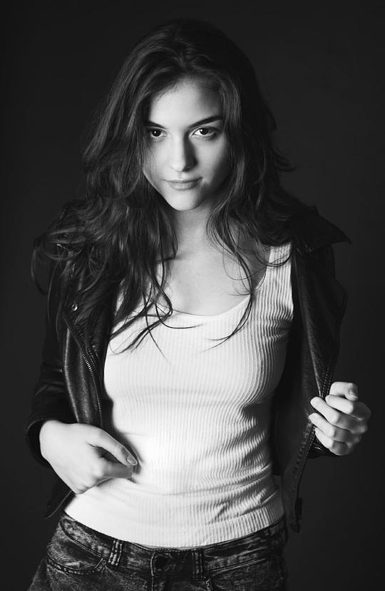 奎恩·谢法德 Quinn Shephard照片