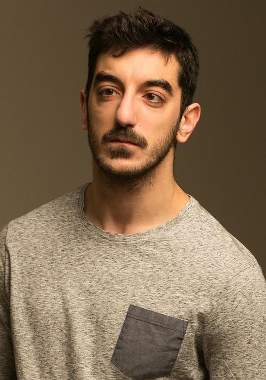 西潘·莫拉迪安 Sipan Mouradian照片