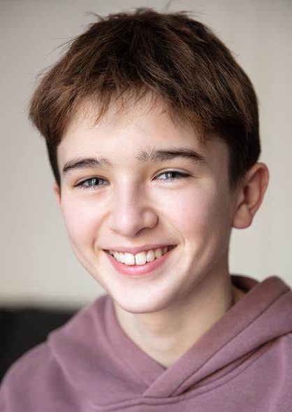 莱奥·坎皮恩 Léo Campion照片