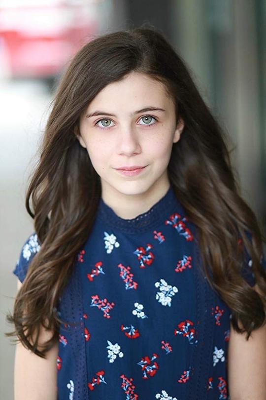 米娅·辛克莱·詹内斯 Mia Sinclair Jenness照片