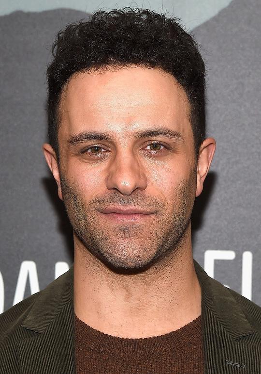 亚伦·科斯塔·加尼斯 Aaron Costa Ganis照片