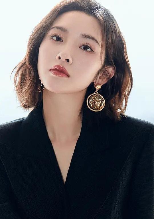 唐艺昕 Yixin Tang照片