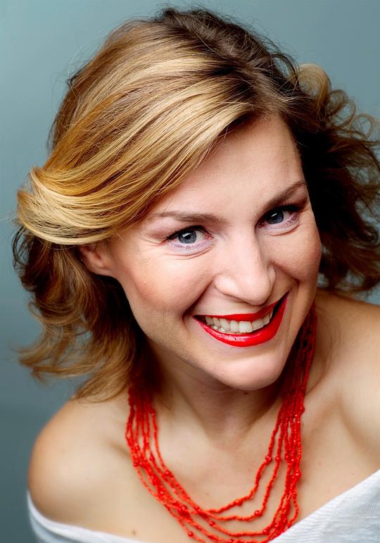 伦卡·科若波托娃 Lenka Krobotová照片