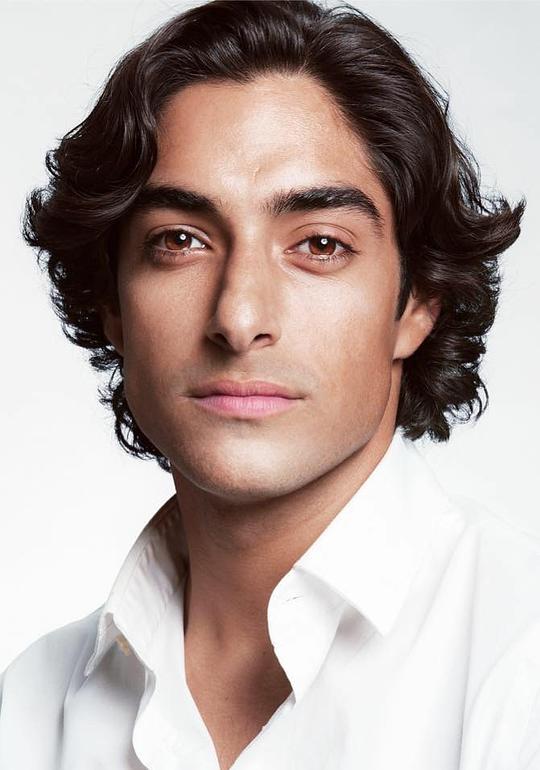 艾曼·埃斯凡迪 Eman Esfandi照片