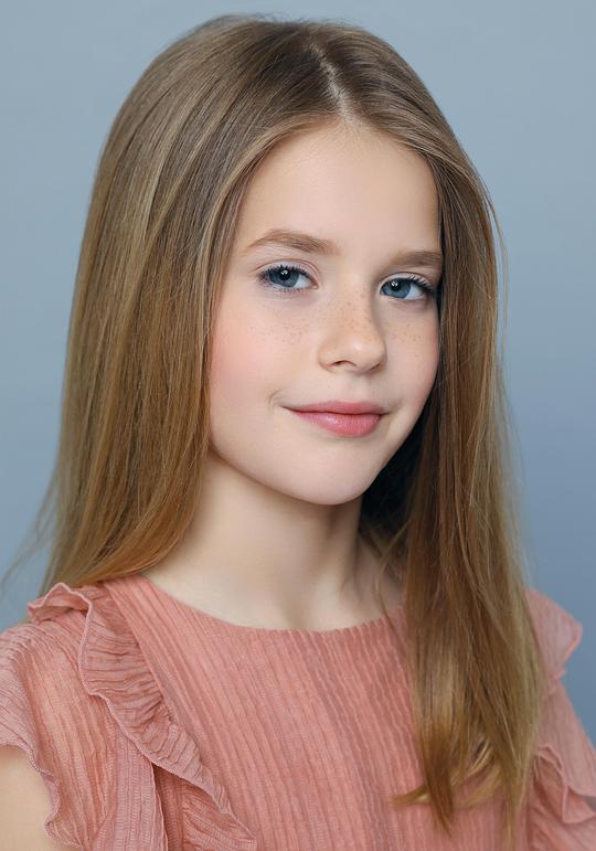 罗丝·德克尔 Rose Decker照片