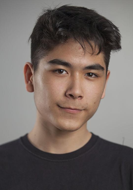 马洛·陈-里维斯 Marlowe Chan-Reeves照片