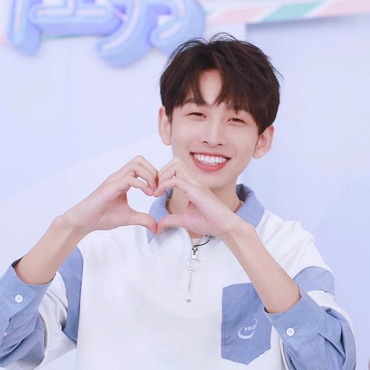 齐思钧 Sijun Qi照片