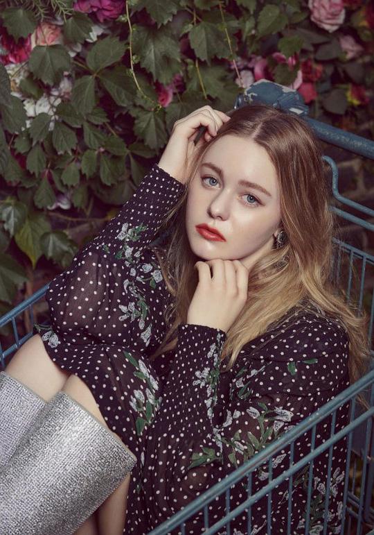 伊莎贝拉·克罗维蒂 Isabella Crovetti-Cramp照片