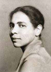 内拉·拉尔森 Nella Larsen照片