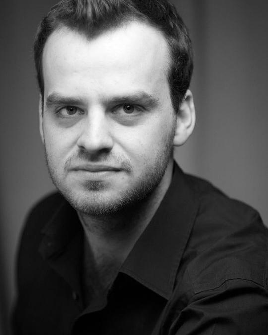 乔舒亚·西格特 Joshua Higgott照片