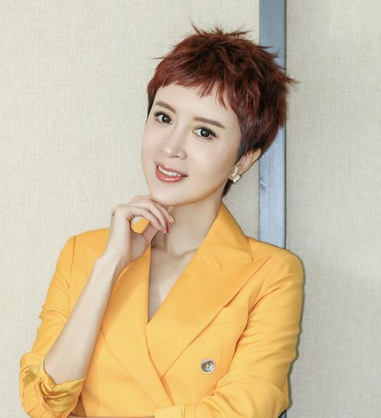 金巧巧 Qiaoqiao Jin照片