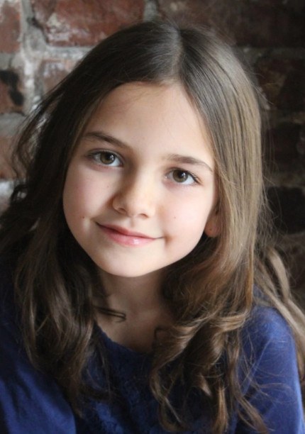 马提亚·孔福尔迪 Mattea Conforti照片