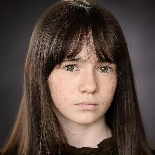 克拉拉·里德 Clara Read照片