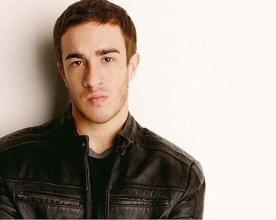 亚历克斯·豪斯 Alex House照片